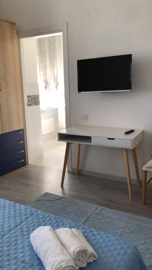 Cagliari Central Rooms With Port View Екстер'єр фото