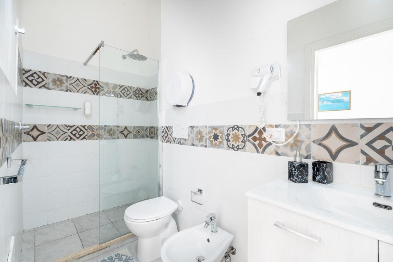 Cagliari Central Rooms With Port View Екстер'єр фото