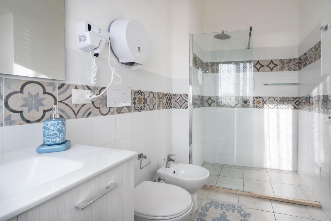 Cagliari Central Rooms With Port View Екстер'єр фото