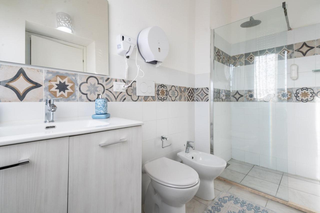 Cagliari Central Rooms With Port View Екстер'єр фото